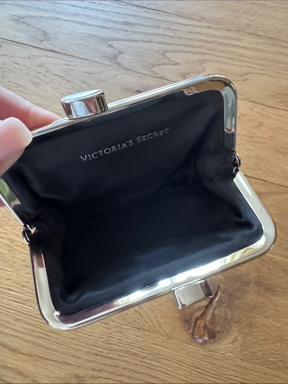 Victoria’s Secret sequined case / coin purse - Picture 4 of 4